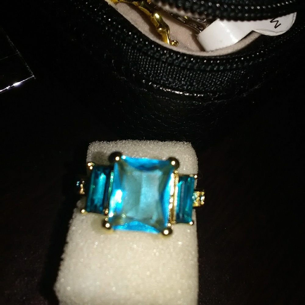 Ring - Picture 4 of 5